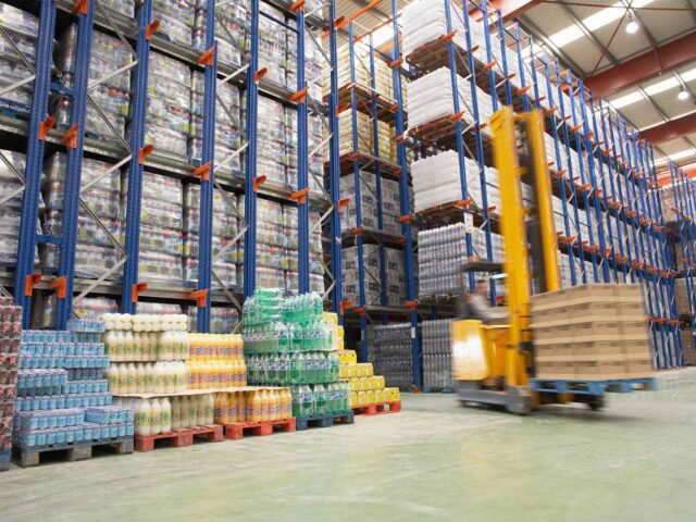 Warehouse-and-lifter-640x480.jpg